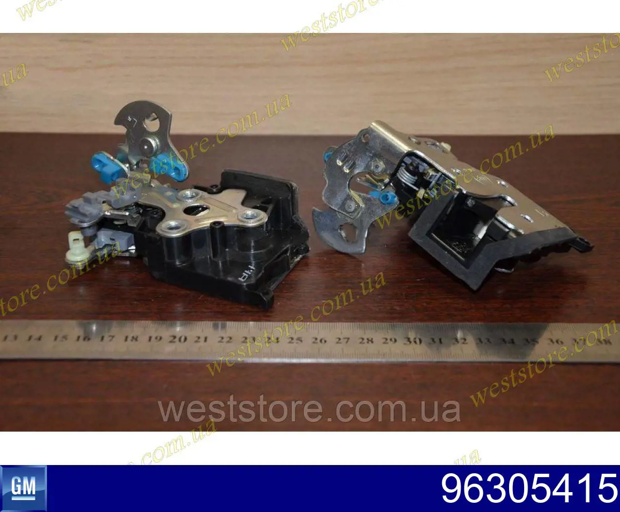 96305415 General Motors Fecho da porta dianteira esquerda