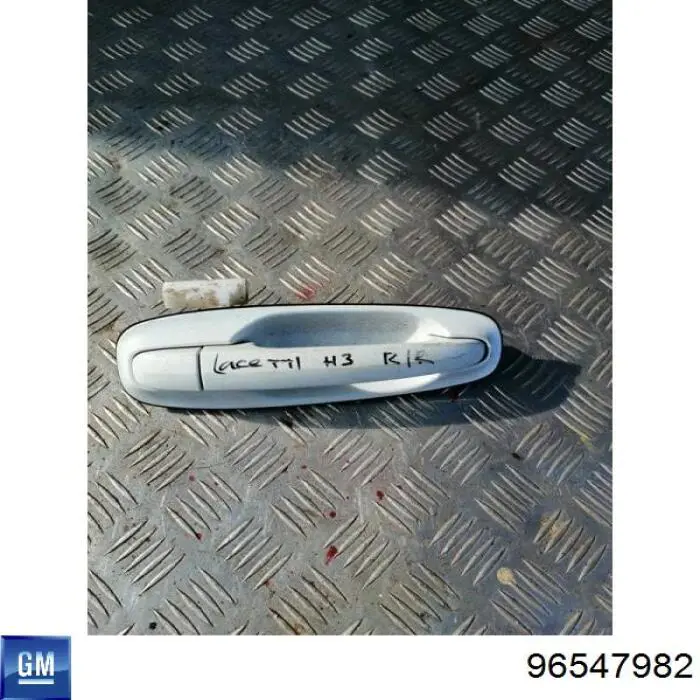 96547982 General Motors Maçaneta externa direita da porta traseira