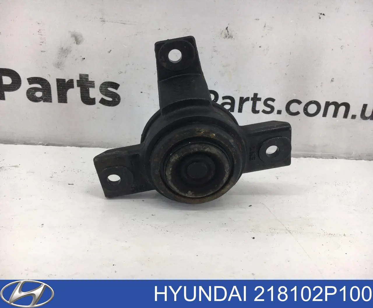 218102P100 Hyundai/Kia Coxim (suporte) direito de motor