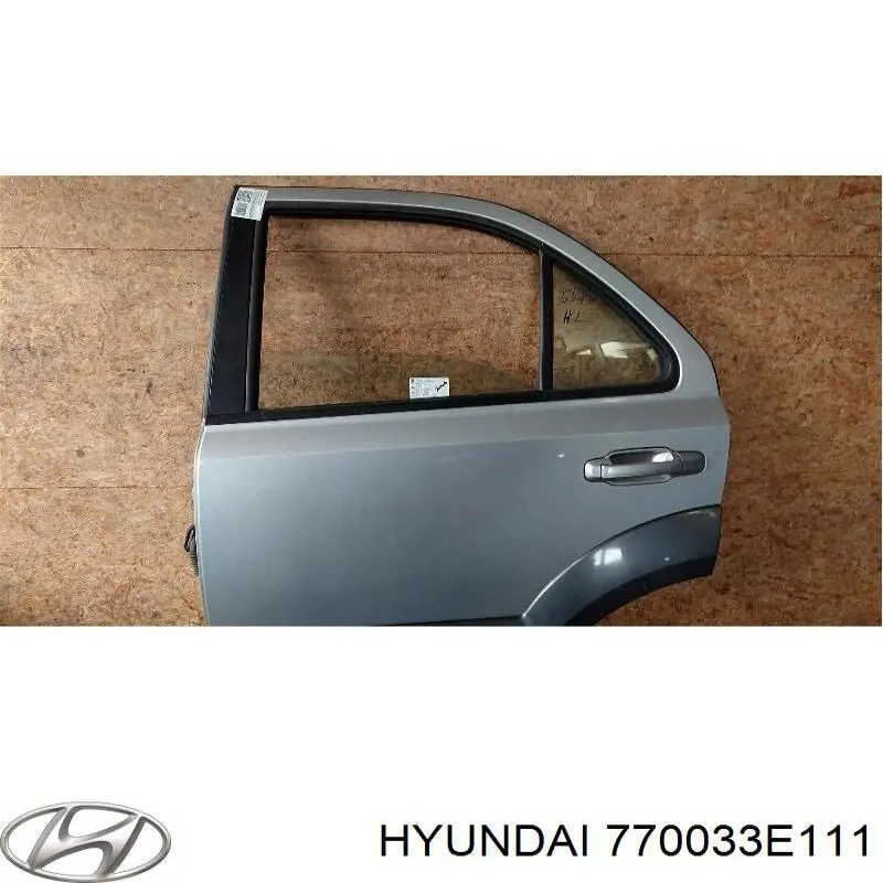 770033E111 Hyundai/Kia Porta traseira esquerda