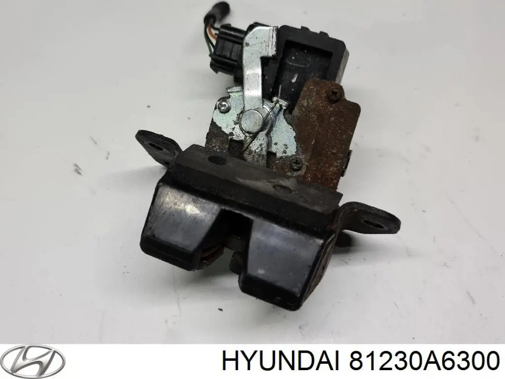 81230A6300 Hyundai/Kia Fecho de tampa de porta-malas (de 3ª/5ª porta traseira)