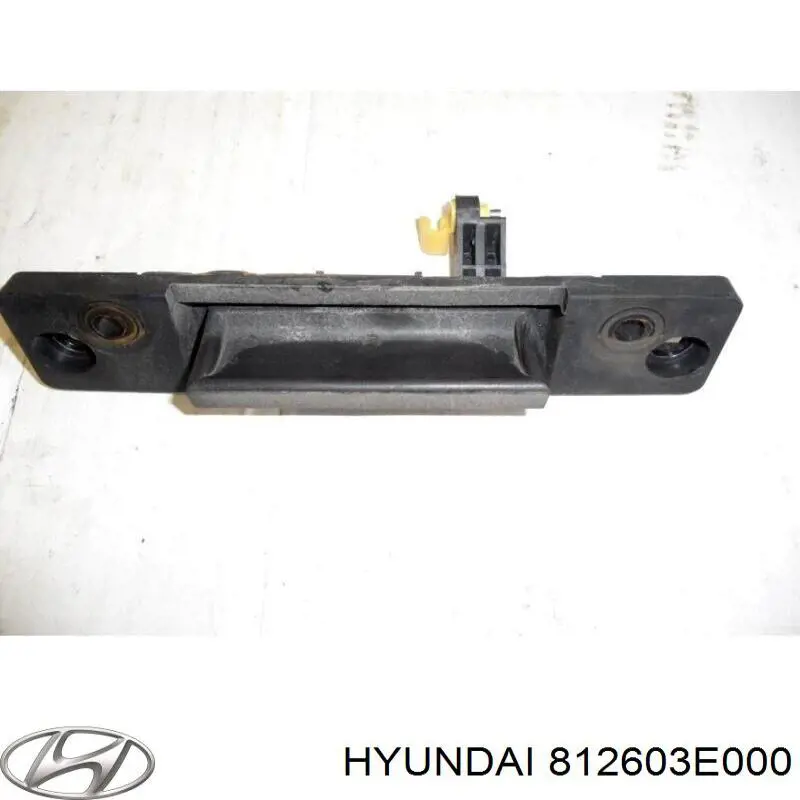 Puxador externo de tampa de porta-malas (de 3ª/5ª porta traseira) Hyundai/Kia 812603E000 preço, a partir de 37,46 USD