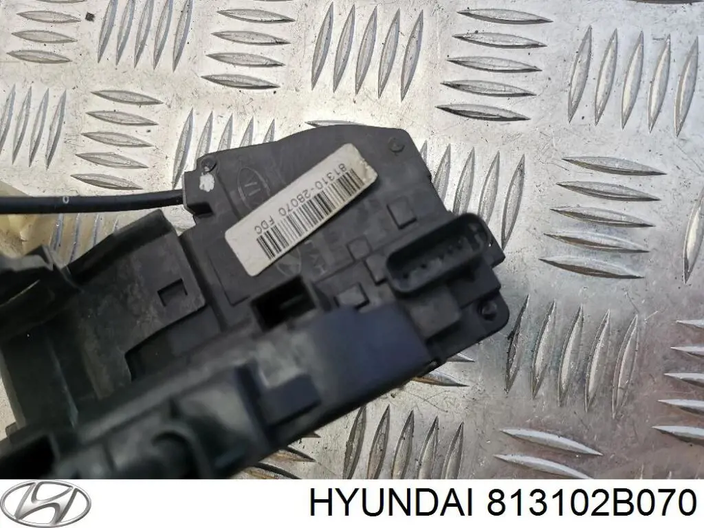 Compre 813102B070 Hyundai/Kia Fecho da porta dianteira esquerda