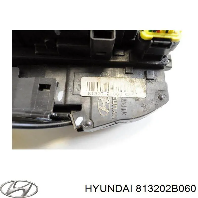 813202B060 Hyundai/Kia Fecho da porta dianteira direita