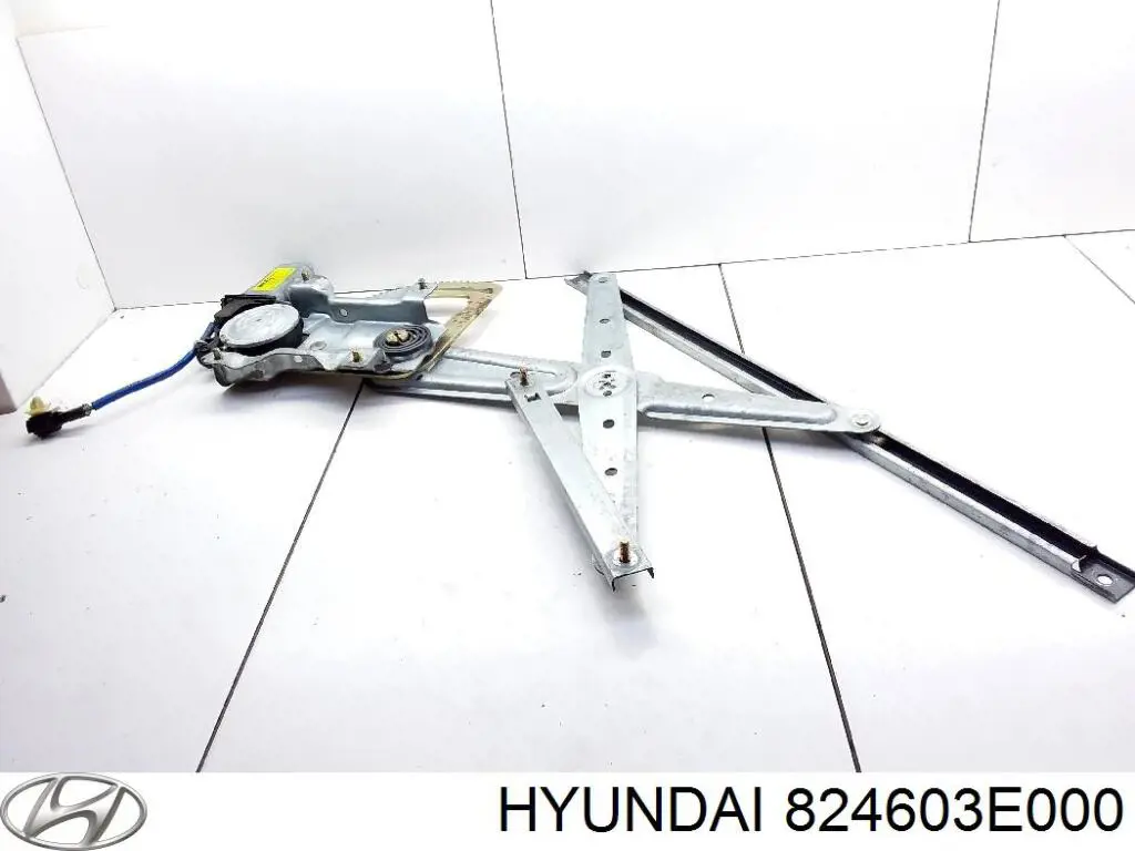 Motor de acionamento de vidro da porta dianteira direita Hyundai/Kia 824603E000 preço, a partir de 68,10 USD