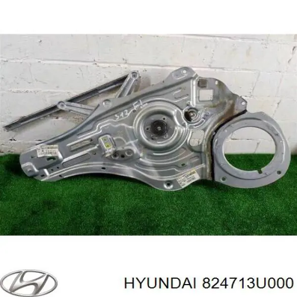 824713U000 Hyundai/Kia Mecanismo de acionamento de vidro da porta dianteira esquerda