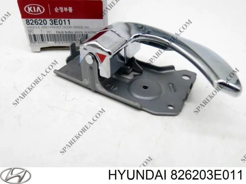 826203E011 Hyundai/Kia Maçaneta interna direita da porta dianteira