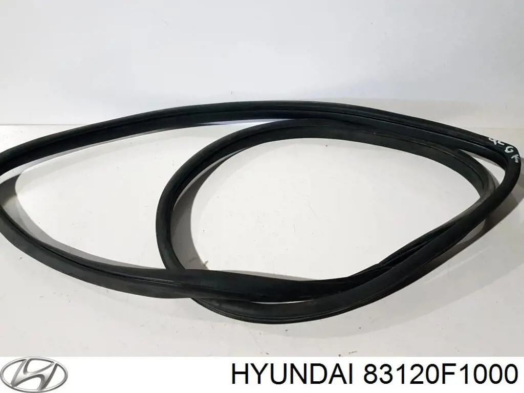 83120F1000 Hyundai/Kia Compactador da porta traseira direita (na carroçaria)
