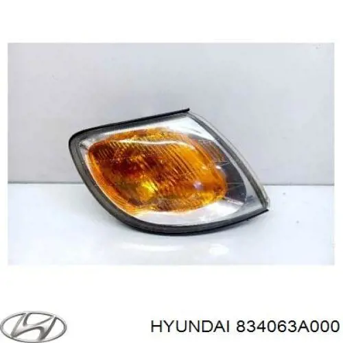 834063A000 Hyundai/Kia Mecanismo de acionamento de vidro da porta traseira direita