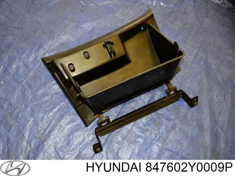 Painel dianteiro de salão "painel de instrumentos", parte inferior Hyundai/Kia 847602Y0009P preço, a partir de 164,72 USD