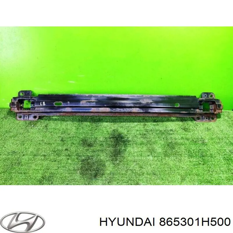 865301H500 Hyundai/Kia Reforçador do pára-choque dianteiro