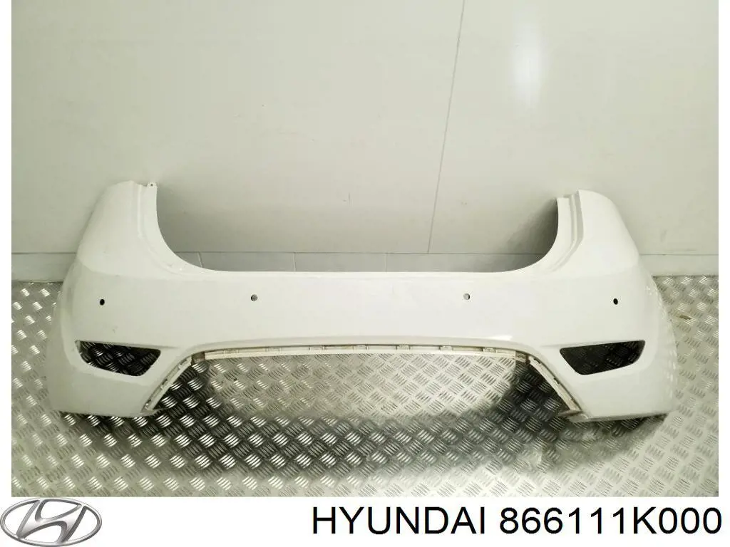 866111K000 Hyundai/Kia Pára-choque traseiro