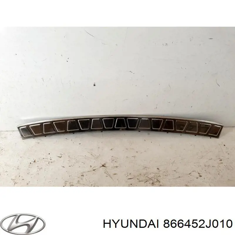 Compre 866452J010 Hyundai/Kia Placa sobreposta do pára-choque traseiro superior de proteção (degrau-grampo dobrável)