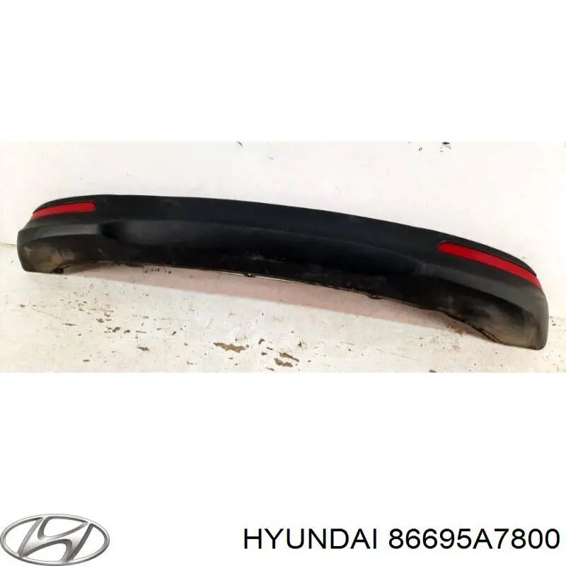 86695A7800 Hyundai/Kia Placa sobreposta do pára-choque traseiro
