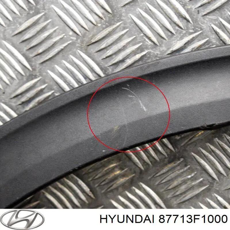87713F1000 Hyundai/Kia Expansor (placa sobreposta) de arco do pára-lama dianteiro esquerdo
