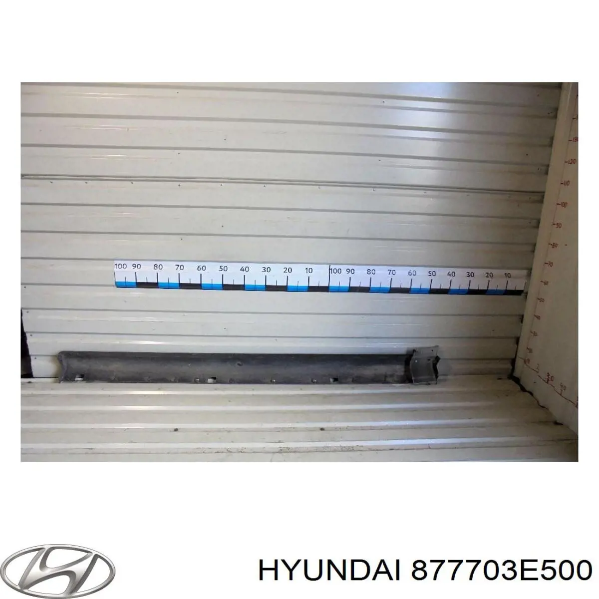 Compre 877703E500 Hyundai/Kia Placa sobreposta (moldura) externa esquerda de acesso