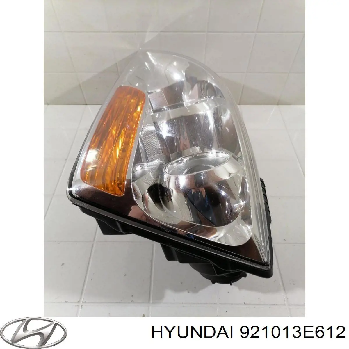 921013E612 Hyundai/Kia Luz esquerda