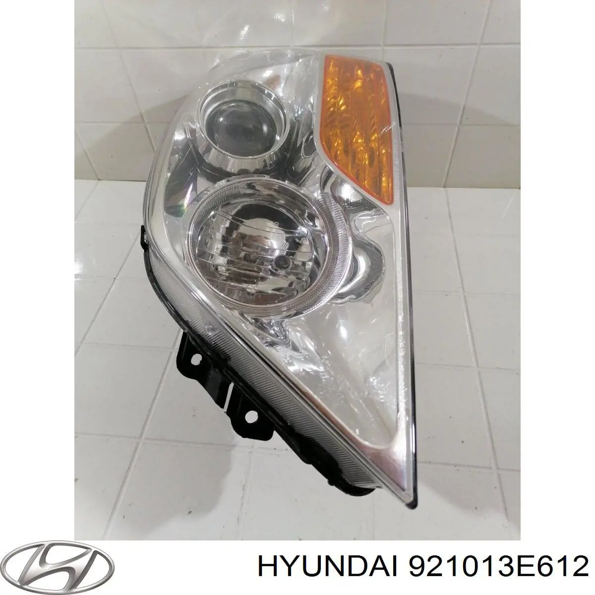 Luz esquerda 921013E612 Hyundai/Kia