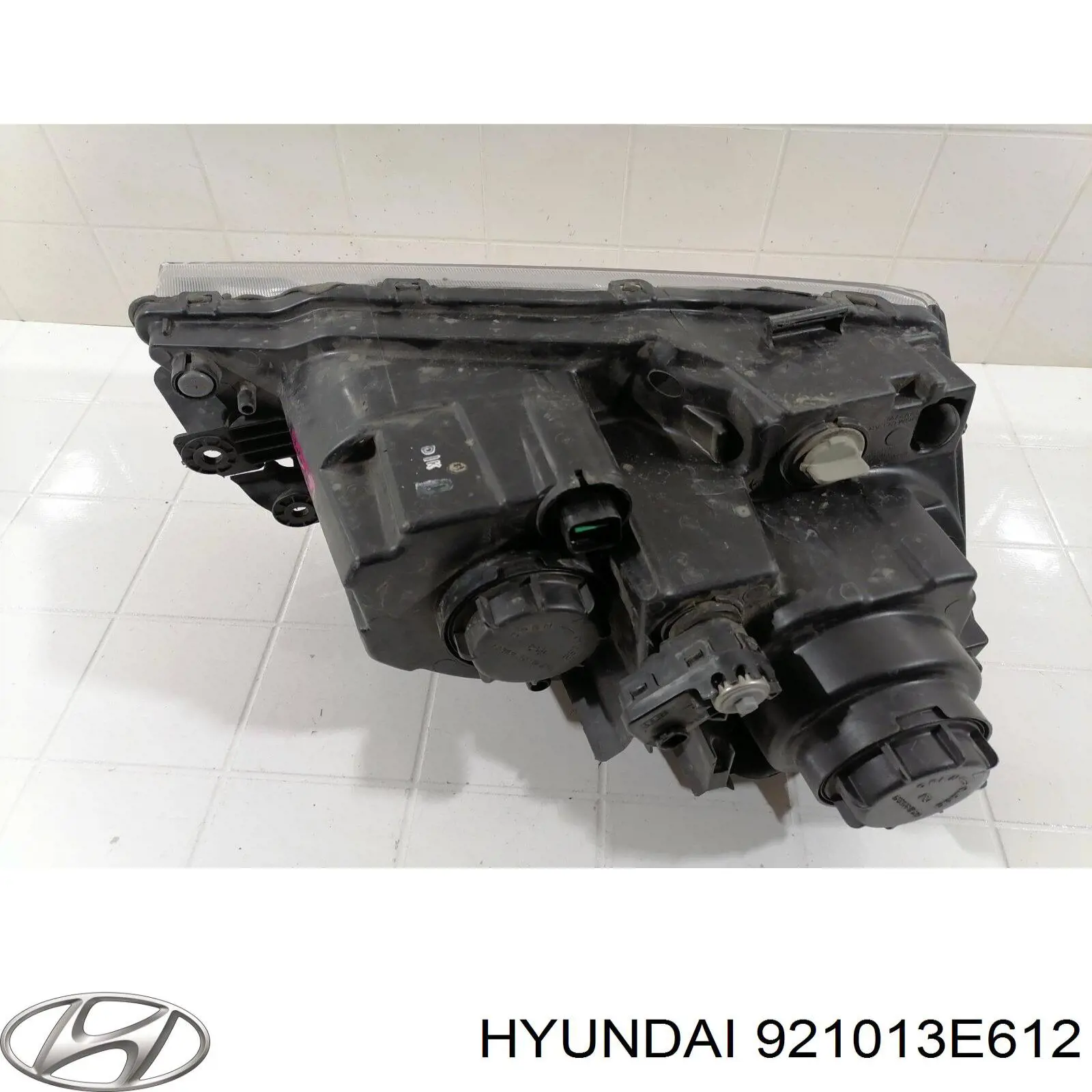 Compre 921013E612 Hyundai/Kia Luz esquerda