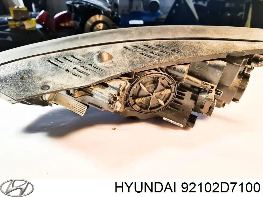 Luz direita Hyundai/Kia 92102D7100 preço, a partir de 463,18 USD