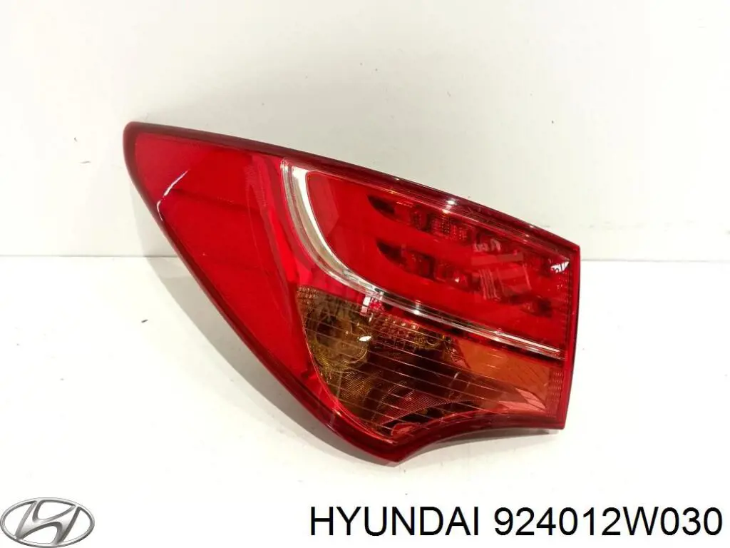Lanterna traseira esquerda externa 924012W035 Hyundai/Kia