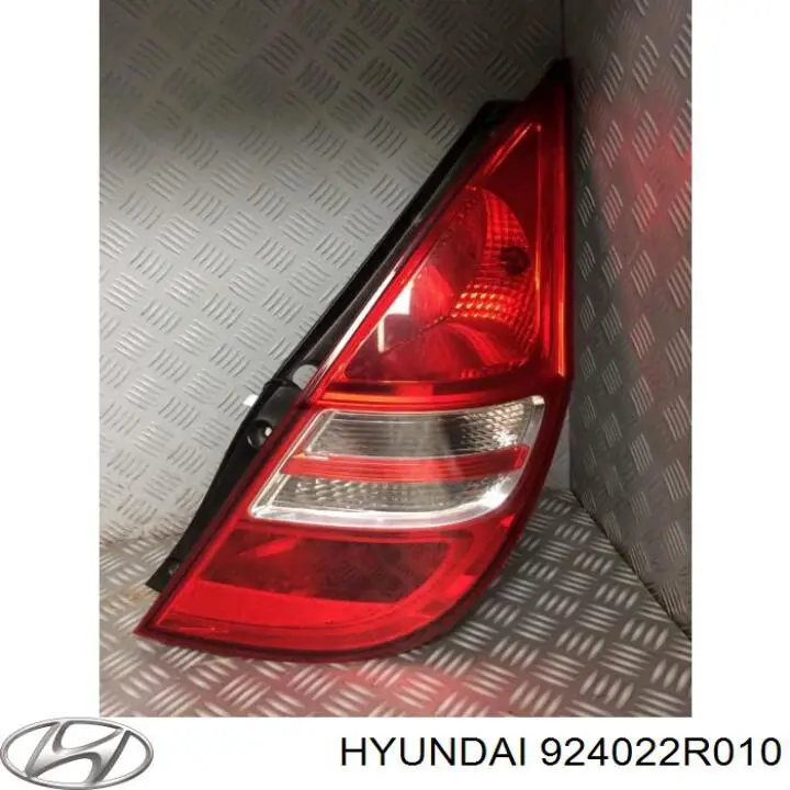 924022R010 Hyundai/Kia Lanterna traseira direita superior