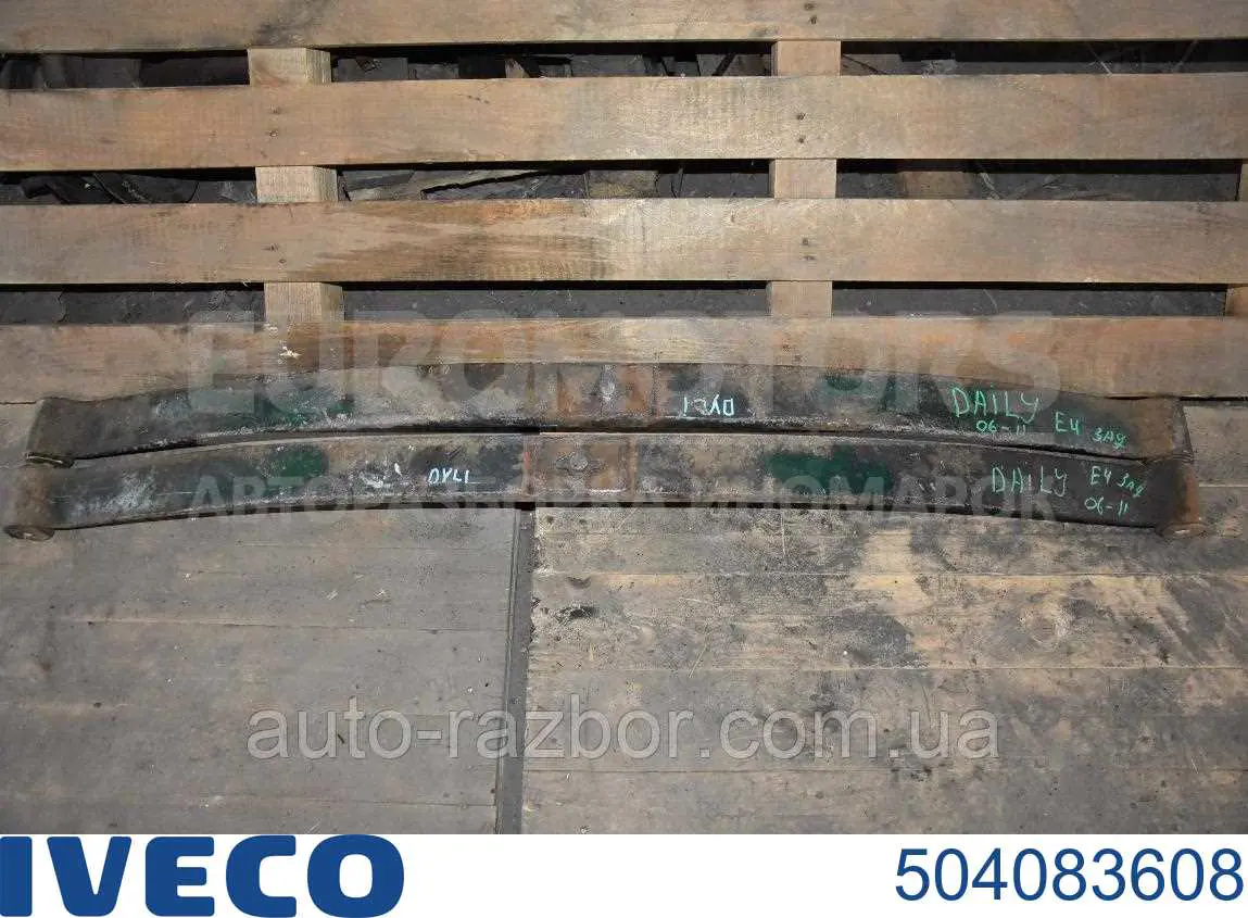 504083608 Iveco Suspensão de lâminas traseiro