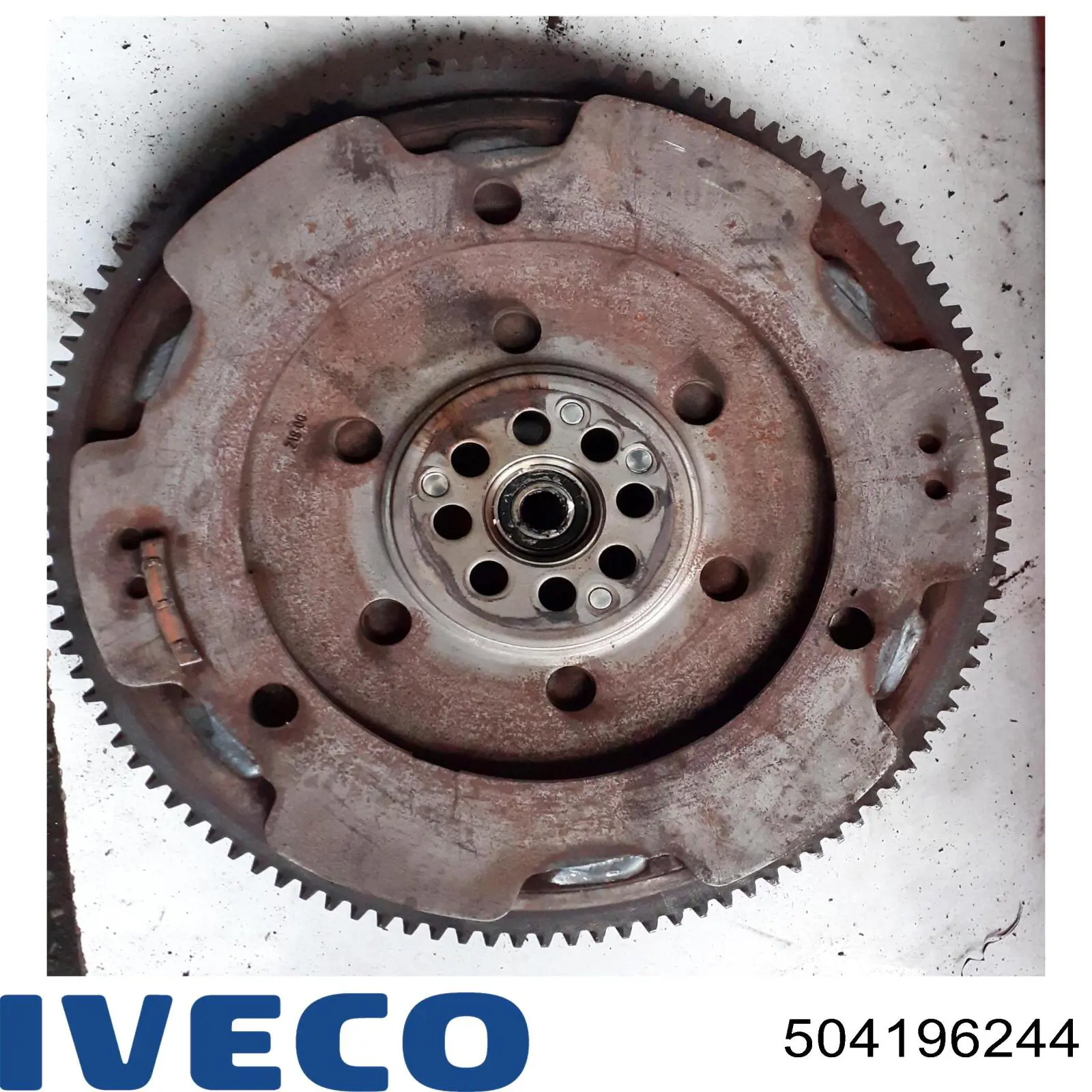 504196244 Iveco Volante de motor