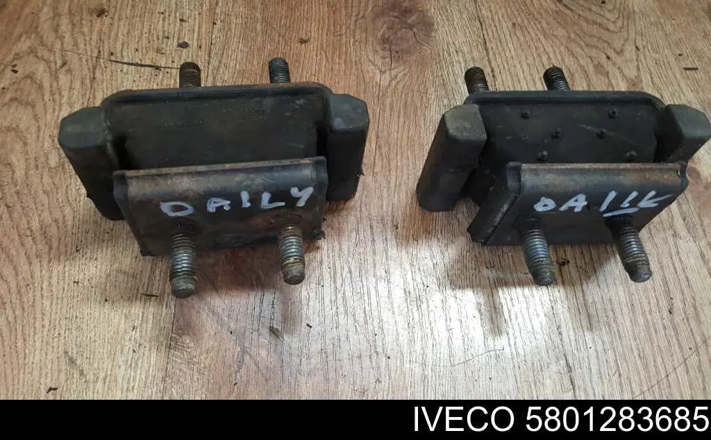 Compre 5801283685 Iveco Coxim (suporte) esquerdo/direito de motor