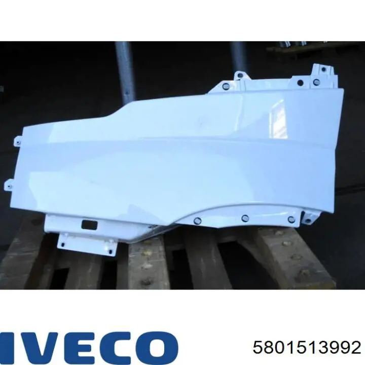 5802382341 Iveco Pára-lama dianteiro esquerdo
