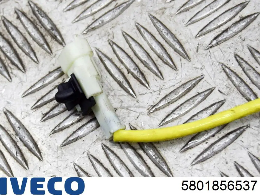 Sensor de temperatura dos gases de escape (GE), até o catalisador Iveco 5801856537 preço, a partir de 92,99 USD