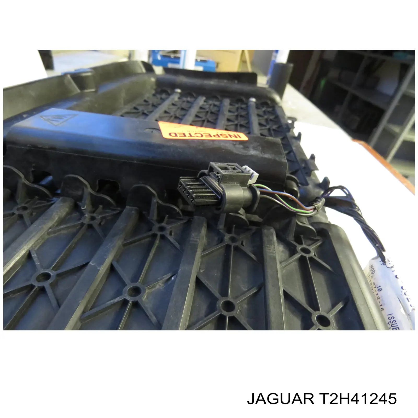 Compre T2H41245 Jaguar Perciana do radiador de esfriamento