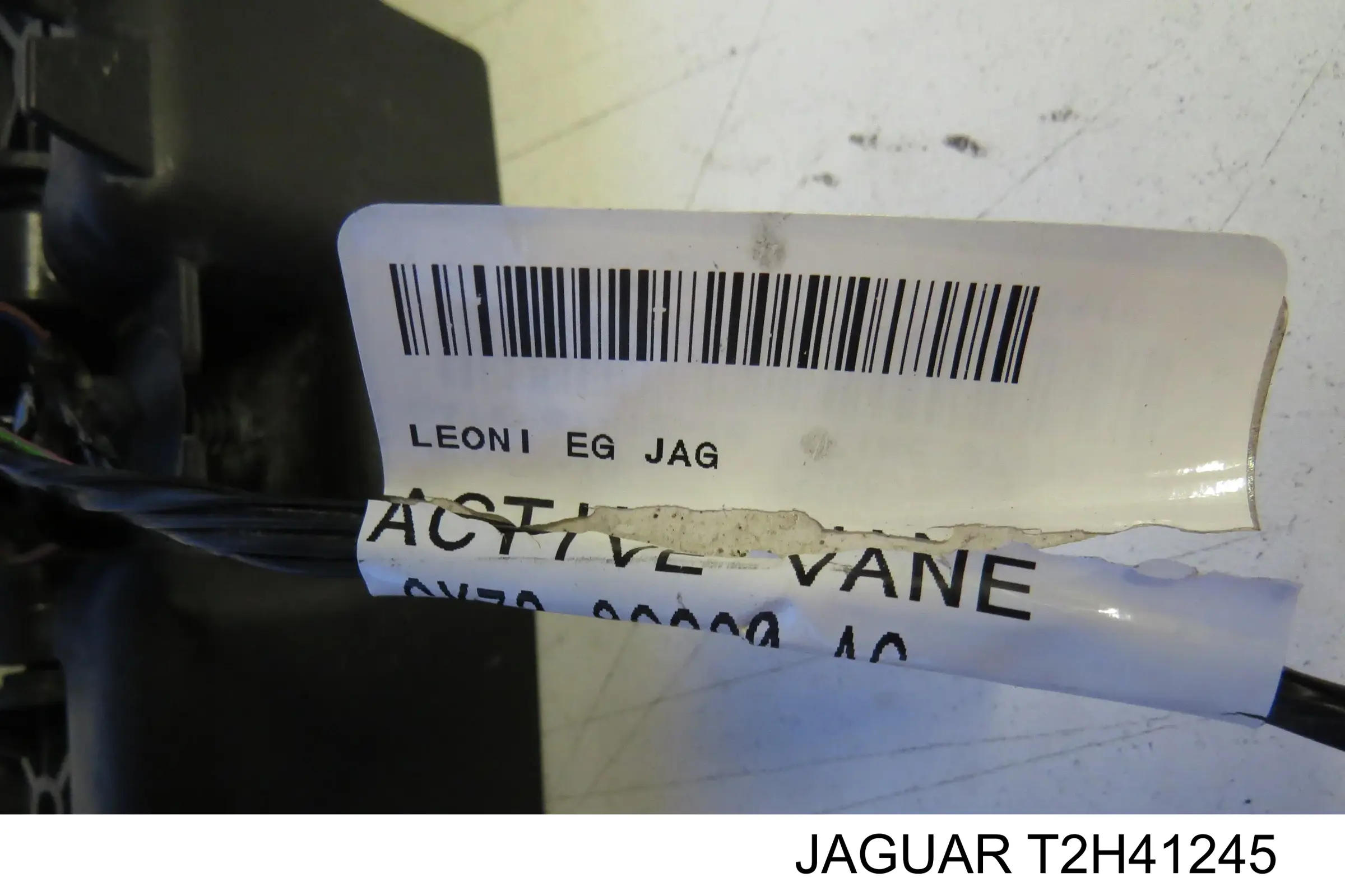 T2H41245 Jaguar Perciana do radiador de esfriamento