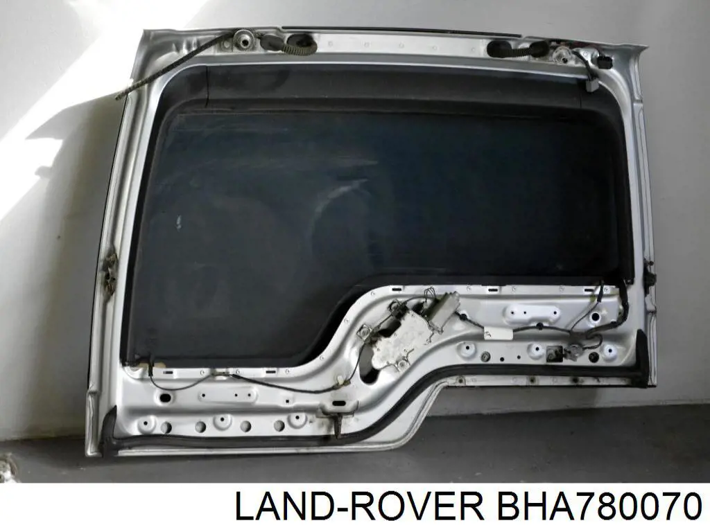 Compre BHA780070 Land Rover Porta traseira (3ª/5ª porta-malas (tampa de alcapão)