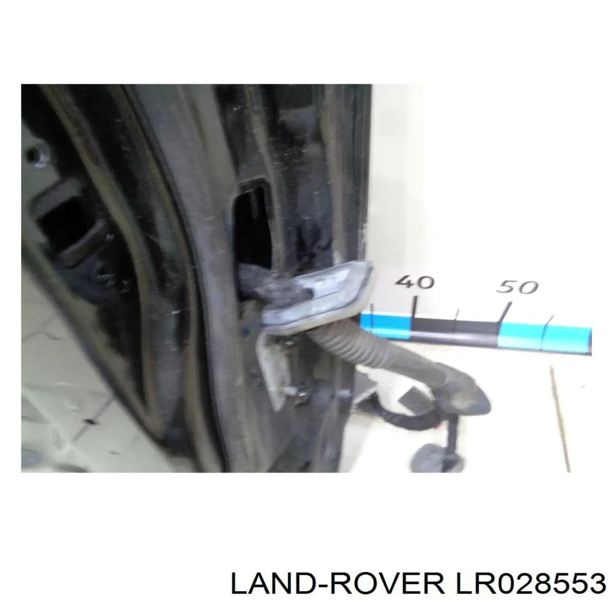 LR028553 Land Rover Porta dianteira esquerda