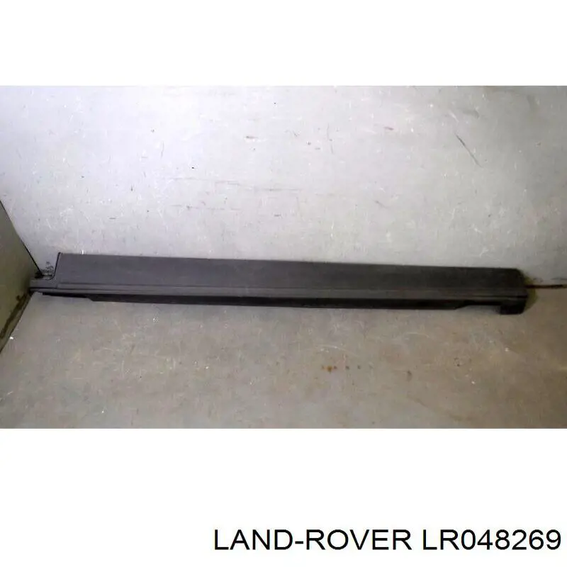 LR048269 Land Rover Placa sobreposta (moldura) externa esquerda de acesso