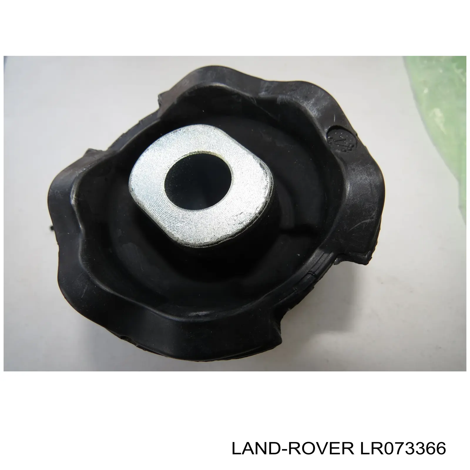 Bloco silencioso dianteiro do braço oscilante inferior Land Rover LR073366 preço, a partir de 58,60 USD