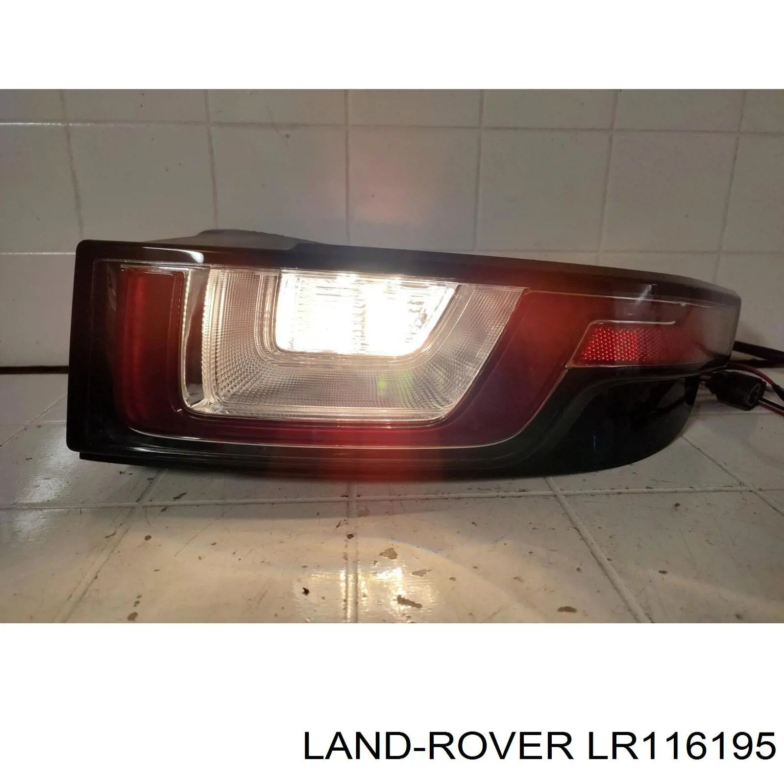 Compre LR116195 Land Rover Lanterna traseira direita