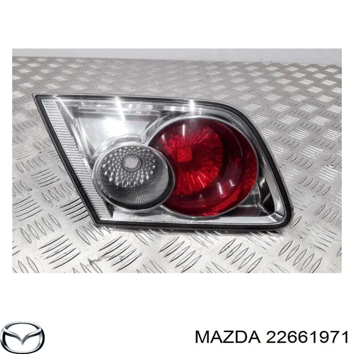 22661971 Mazda Lanterna traseira esquerda interna