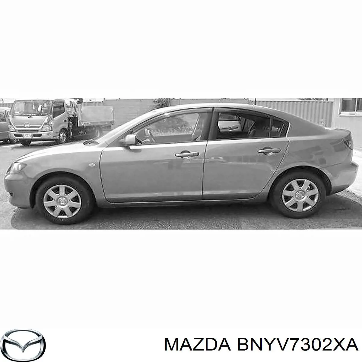 BNYV7302XA Mazda Porta traseira esquerda