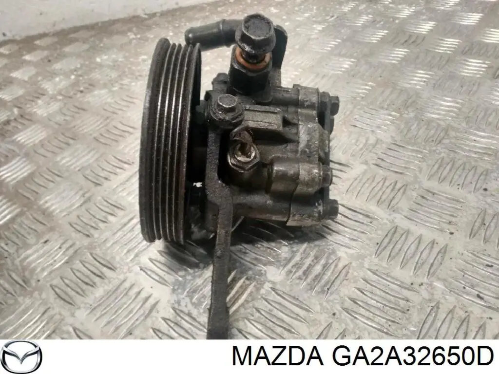 Bomba da Direção hidrâulica assistida GA2A32650D Mazda