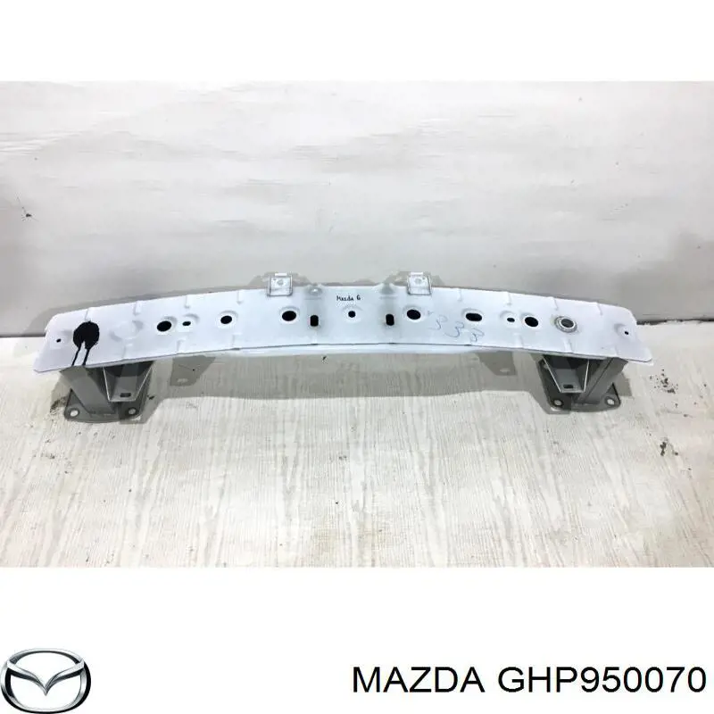 GHP950070 Mazda Reforçador do pára-choque dianteiro
