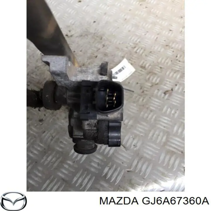 GJ6A67360A Mazda Trapézio de limpador pára-brisas