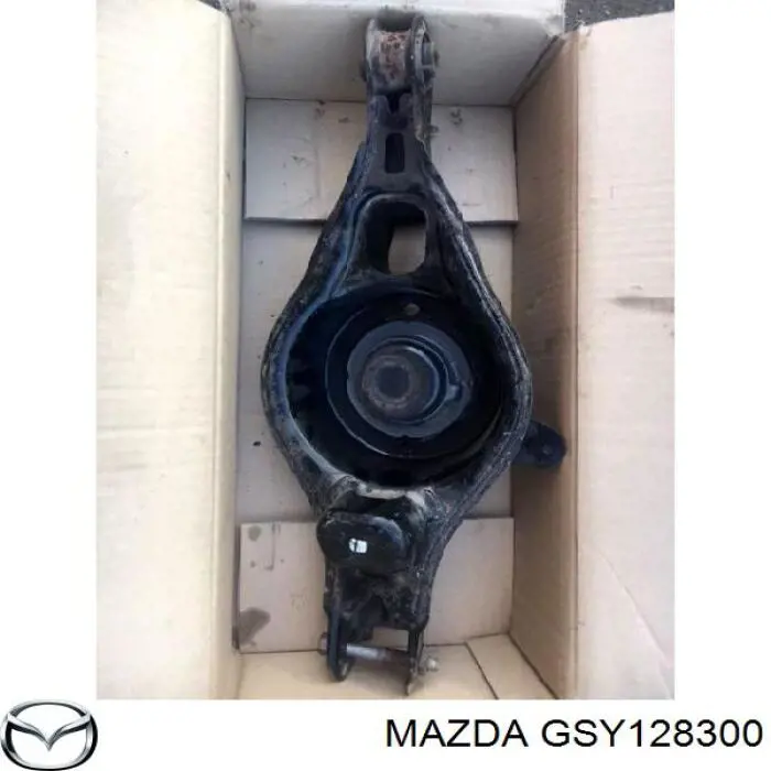 GSY128300 Mazda Braço oscilante inferior direito de suspensão traseira