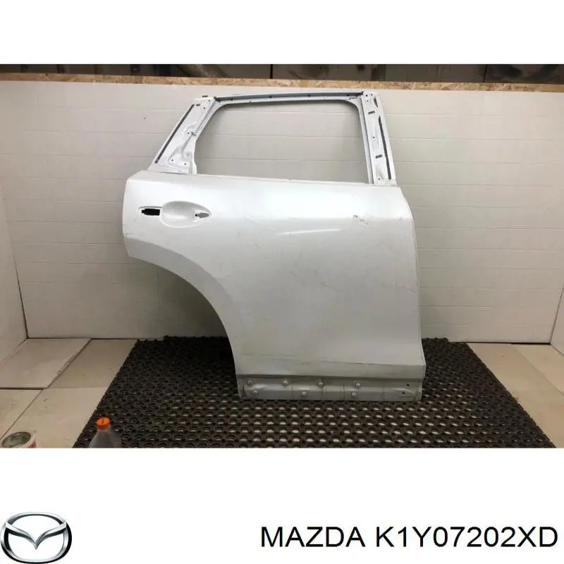 K1Y07202XD Mazda Porta traseira direita