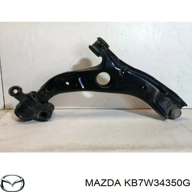 KB7W34350C Mazda Braço oscilante inferior esquerdo de suspensão dianteira