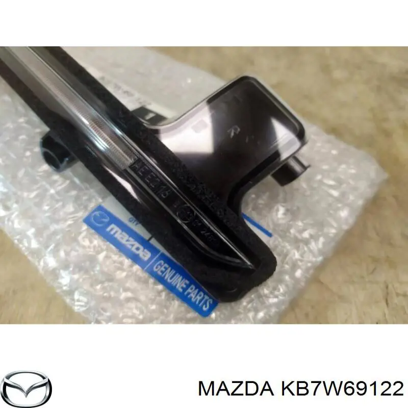 KB7W69122 Mazda Pisca-pisca de espelho direito