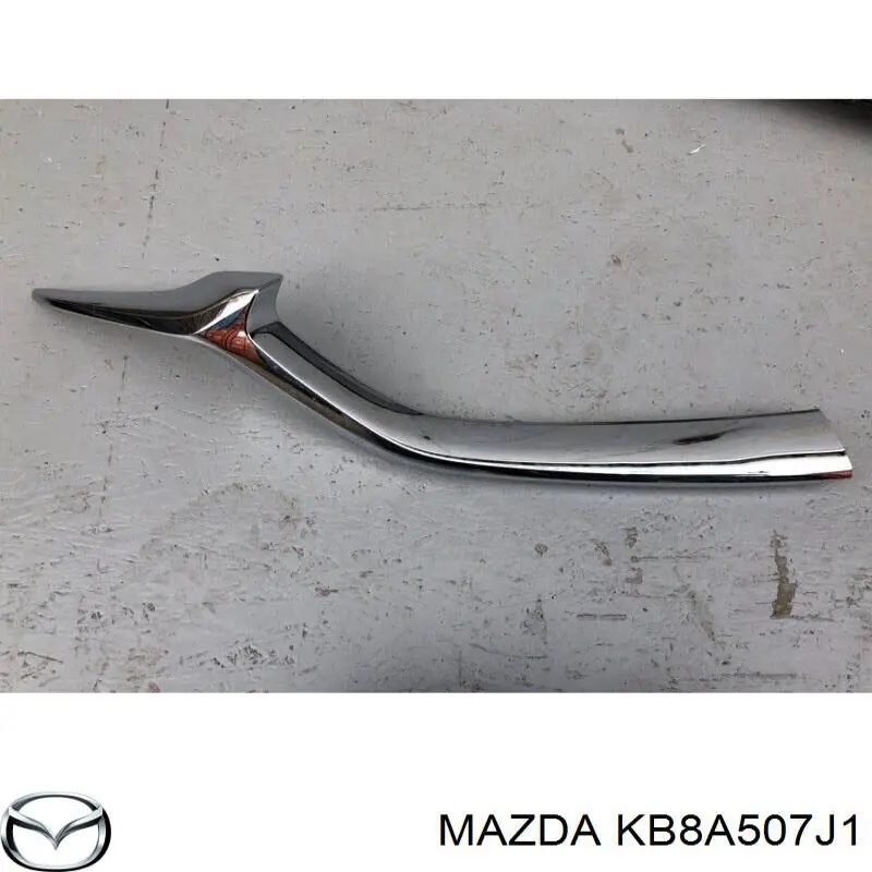 Compre KB8A507J1 Mazda Moldura de grelha do radiador direito