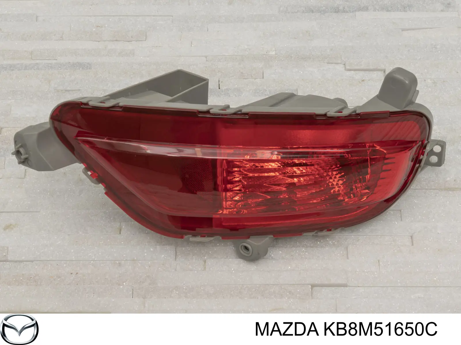 KB8M51650C Mazda Lanterna do pára-choque traseiro direito
