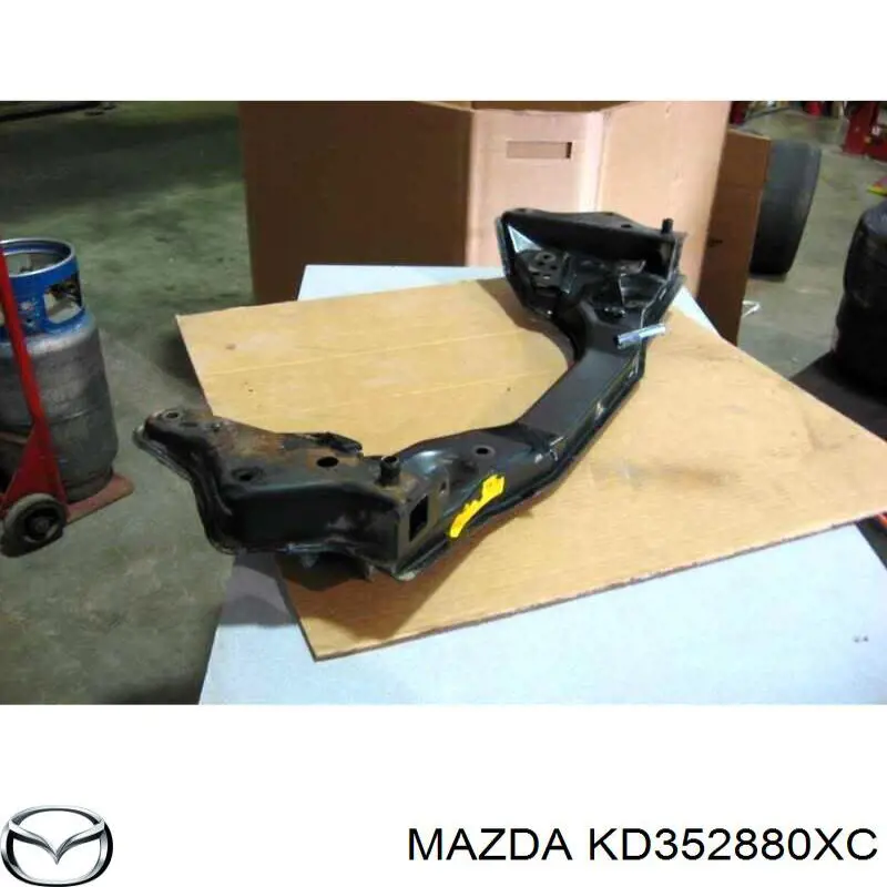 KD352880XC Mazda Viga de suspensão traseira (plataforma veicular)